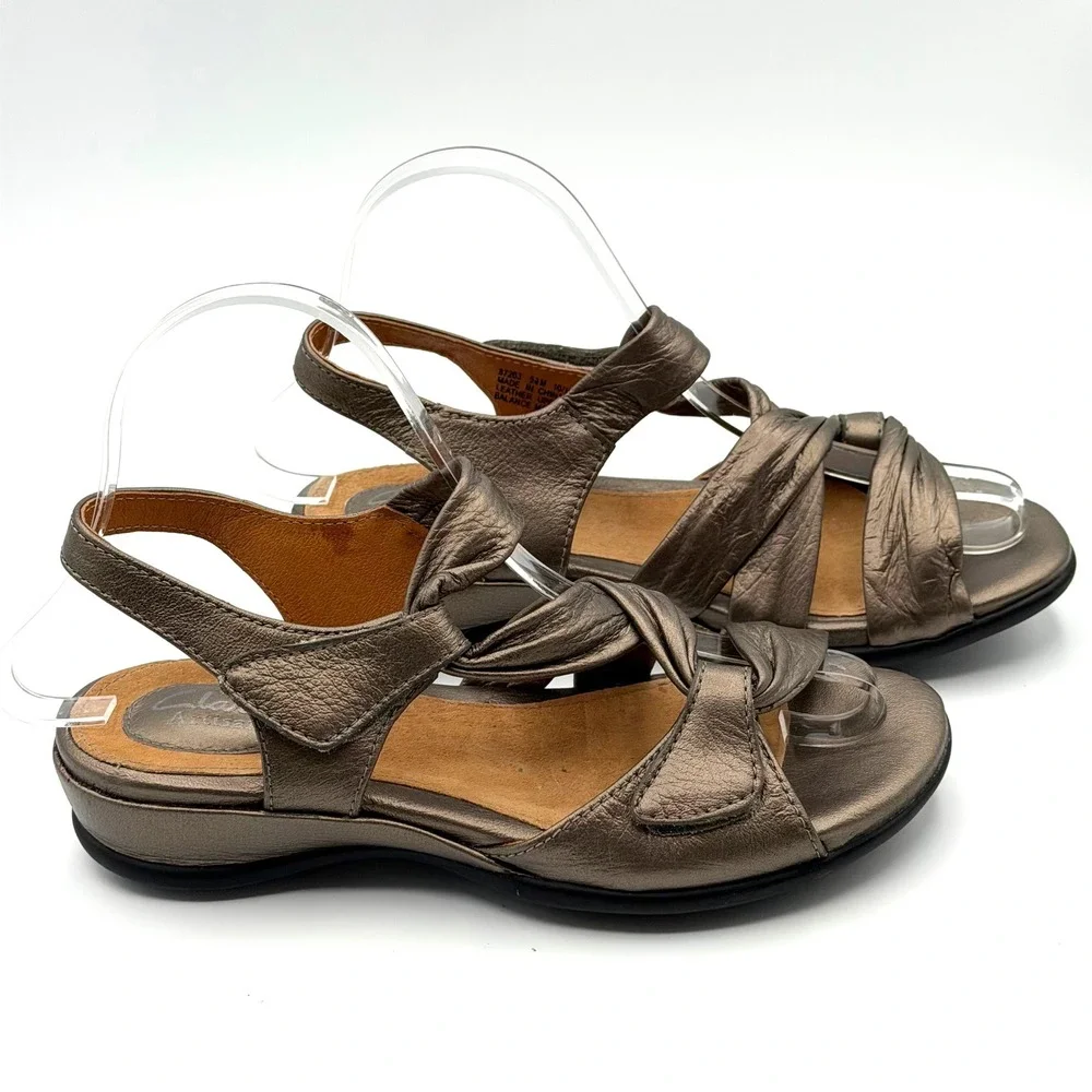 Clarks Artisan Sandals Womens 5.5M Bronze Metallic Leather Strappy Chic Comfort